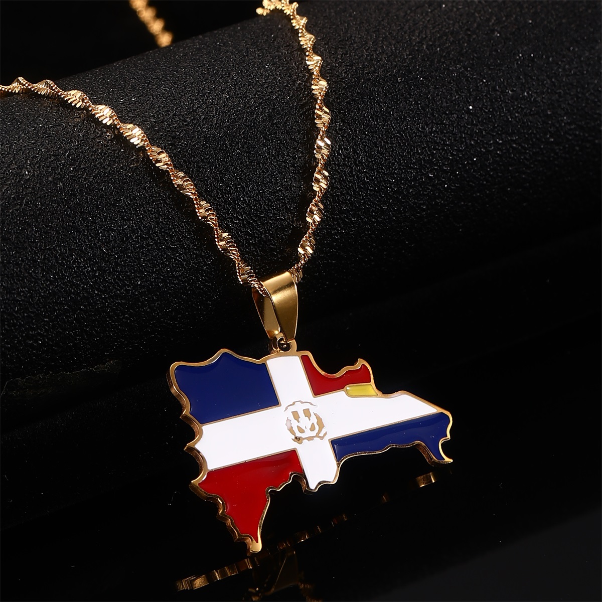 Dominican Republic Map Pendant - Women'S Fashion Guide ulasan dan harga